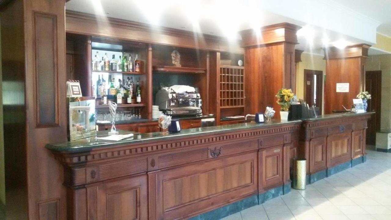 Hotel Salus 萨利切温泉 外观 照片