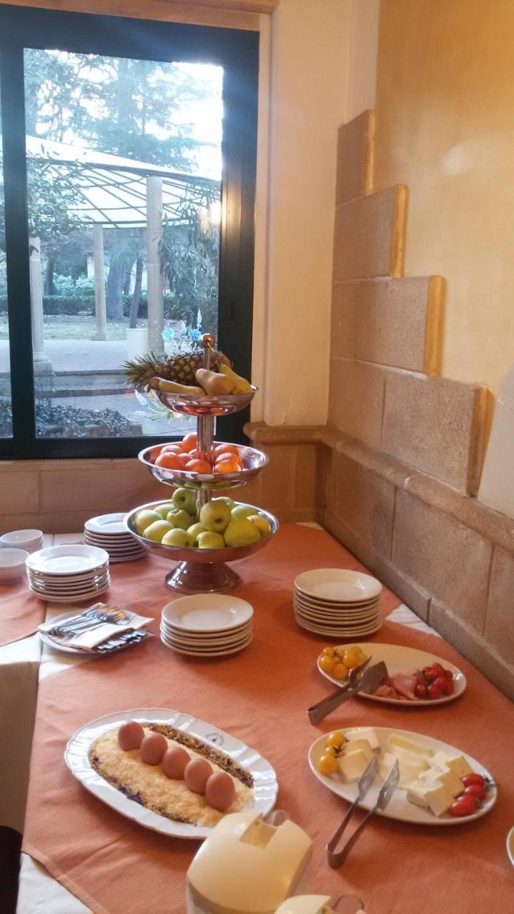 Hotel Salus 萨利切温泉 外观 照片