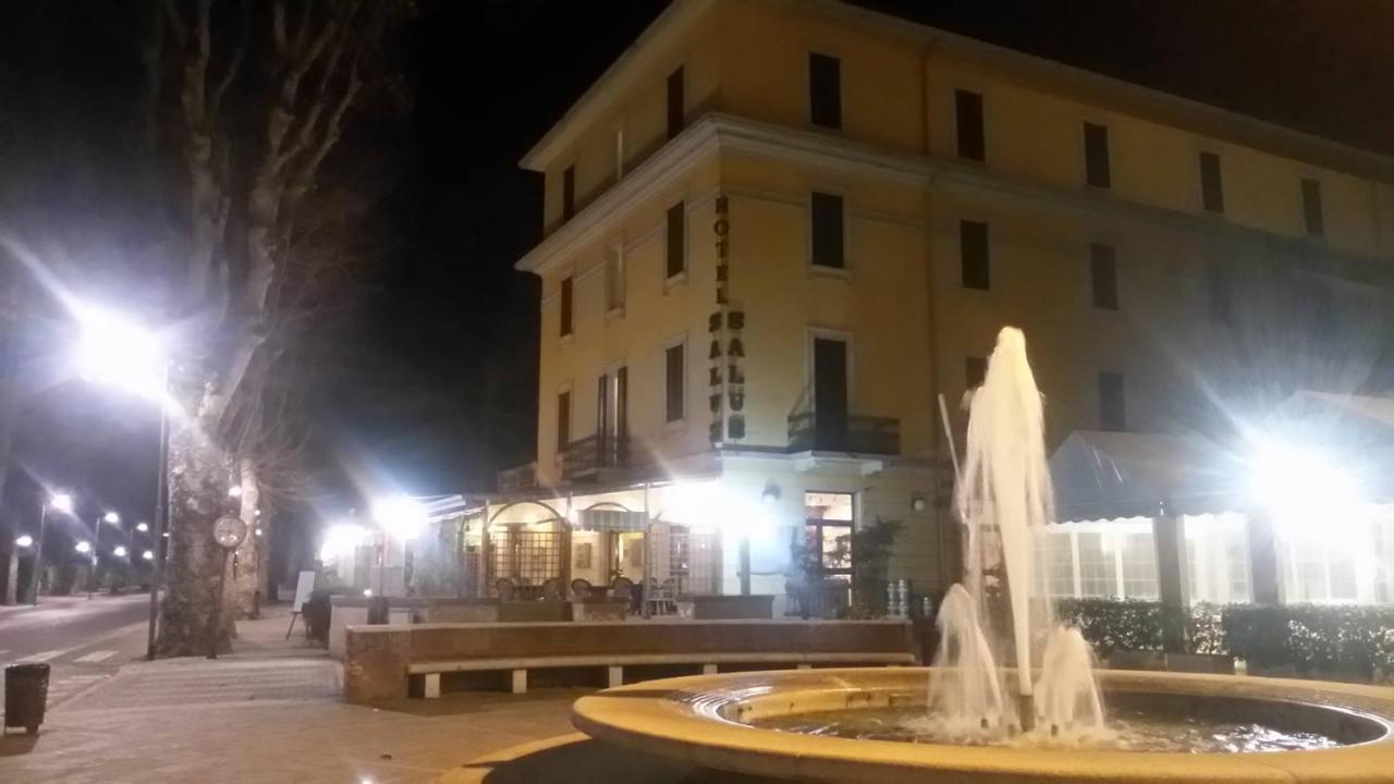 Hotel Salus 萨利切温泉 外观 照片